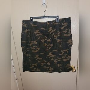 Shein Curve Womens 3XL Camo Pencil Skirt Grunge Streetwear NWOT
